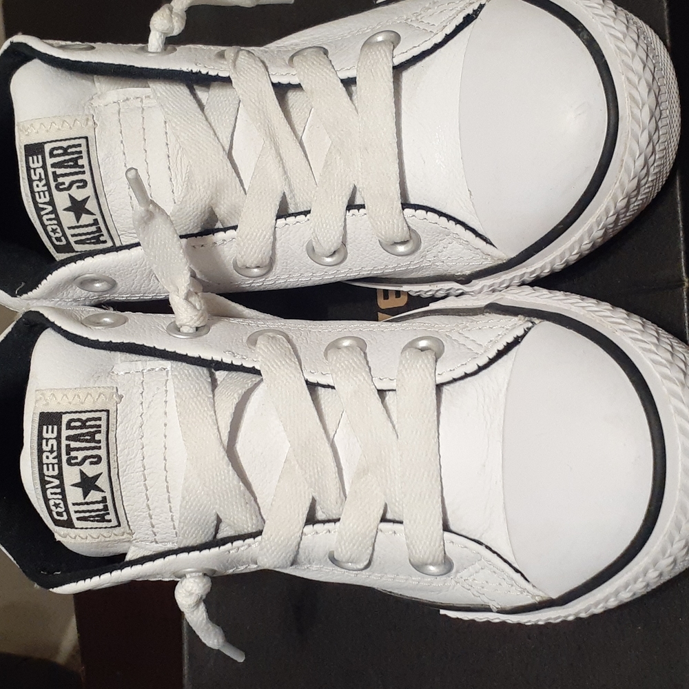 White & Black Converse All Star 2Y
